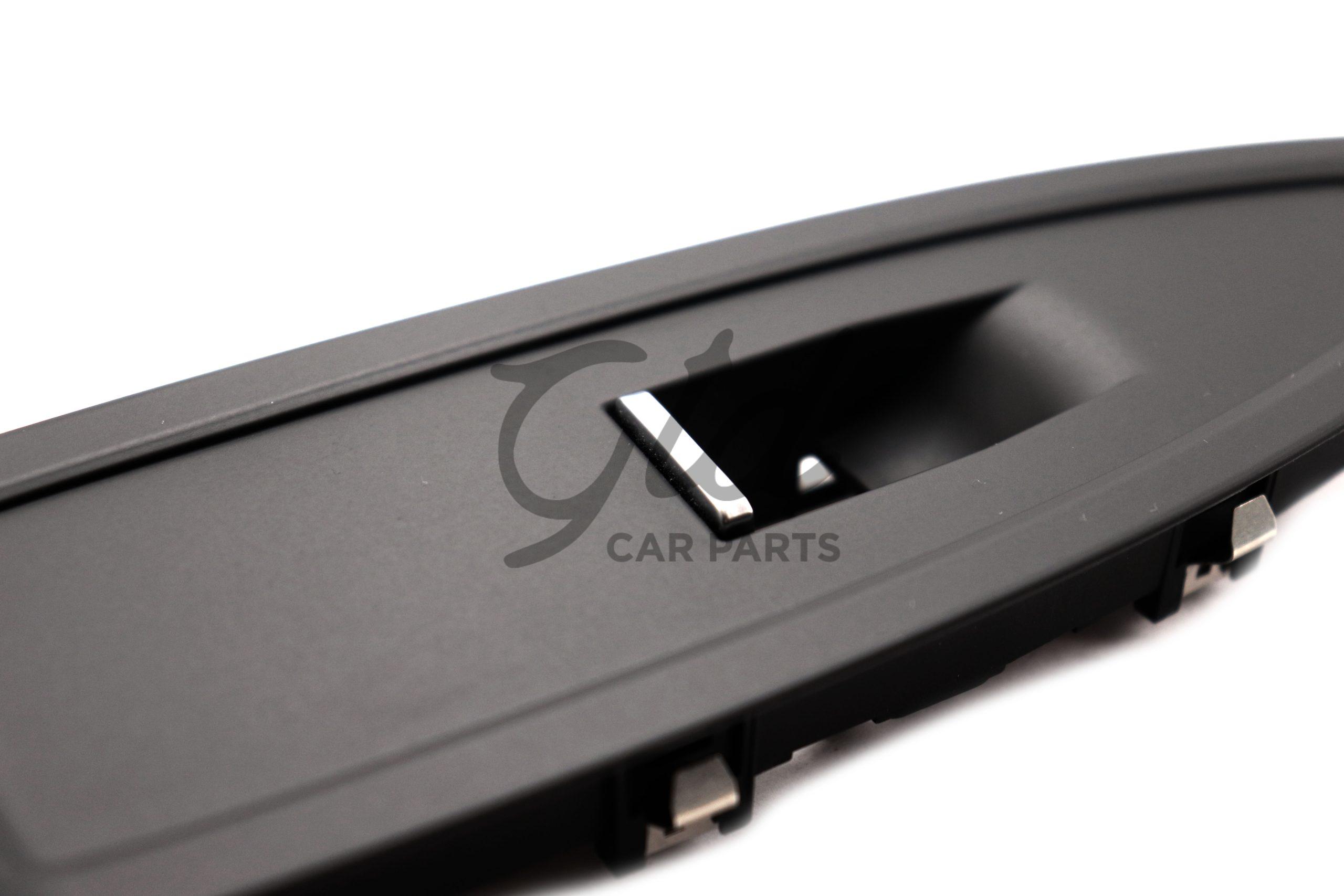 Moldura Vidro Frontal Direita Preta BMW Série 1/3/4 F20 F30 F36 2012-2018 - Image 2