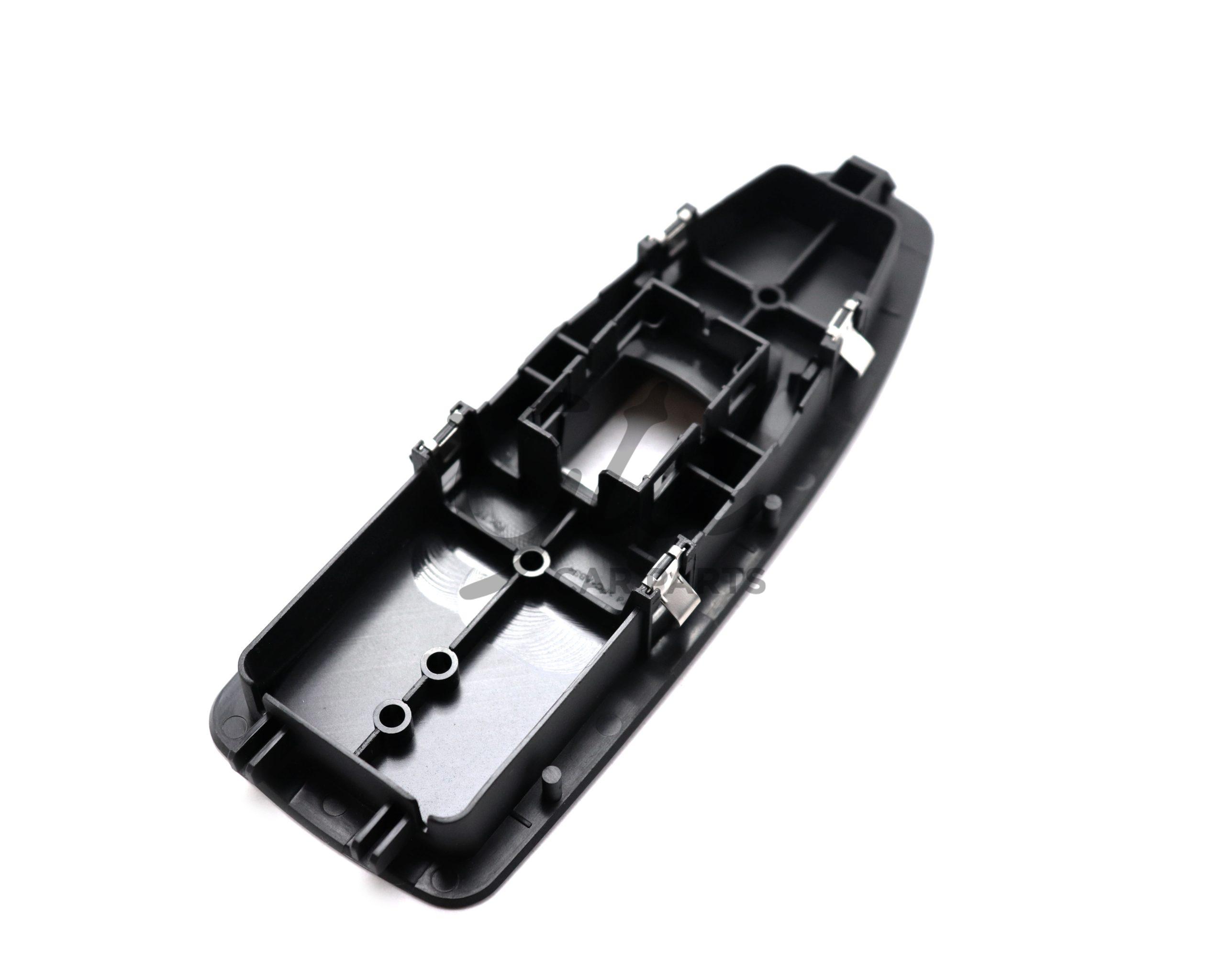 Moldura Vidro Frontal Direita Preta BMW Série 1/3/4 F20 F30 F36 2012-2018 - Image 3