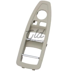 Moldura Vidro Frontal Esquerda Oyster C/Esp. Rebatível BMW Série 1/3/4 F20 F30 F36 2012-2018