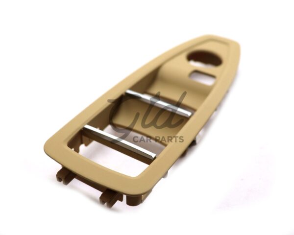Moldura Vidro Frontal Esquerda Bege S/Esp. Rebatível BMW Série 1/3/4 F20 F30 F36 2012-2018 - Image 2