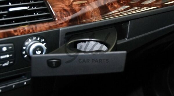 Porta-Copos Tablier Esquerdo Preto BMW Série 5 E60 E61 2002-2010 - Image 2